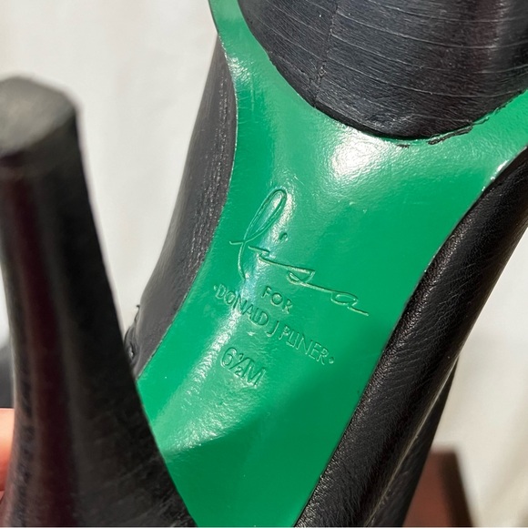 Lisa for Donald J Pliner Size 6-1/2 Leather Open Toed Boots. Like New Condition - Picture 7 of 9